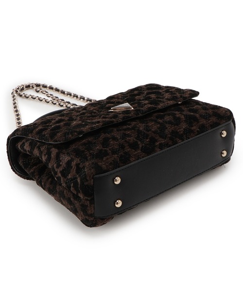 Guess（ゲス）の「GIULLY Ii 2 Compartment Convertible Flap ショルダーバッグ  （ショルダーバッグ・レディース・マルチ/レオパード・ONE SIZE）」の8枚目の写真