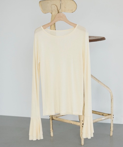 Doux archives（ドゥアルシーヴ）の「ラッフルスリーブプルオーバー（Tシャツ/カットソー・レディース・ホワイト/アイボリー/ブラック・FREE）」の2枚目の写真