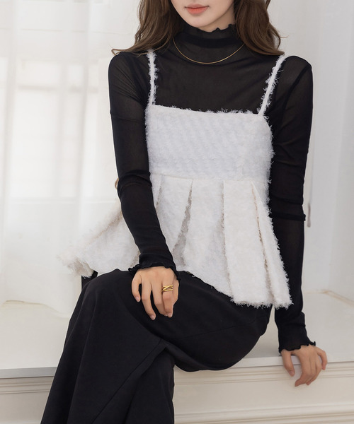 DAY CLOSET（デイ クローゼット）の「360度着映えるふわふわカットジャガード。バックリボンペプラムキャミビスチェ（キャミソール・レディース・アイボリー/ブラック・FREE）」の5枚目の写真