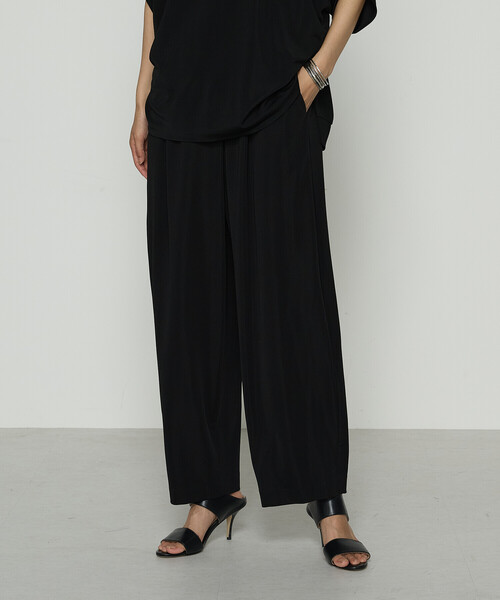 Gabardine K.T(ギャバジンケーティー)の「ハイテンションポンチライト ドレープタックパンツ(その他パンツ・レディース・ブラック/ダークブラウン・9号/7号)」の6枚目の写真