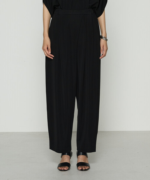 Gabardine K.T(ギャバジンケーティー)の「ハイテンションポンチライト ドレープタックパンツ(その他パンツ・レディース・ブラック/ダークブラウン・9号/7号)」の10枚目の写真