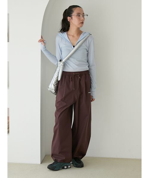 emmi(エミ)の「Mt.Breath WoolRパーカートップス(パーカー・レディース・ブラック/ライトブルー・F)」の5枚目の写真