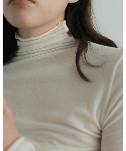 anuke（アンヌーク）の「Cashmeresilk Turtle Tops（Tシャツ/カットソー・レディース・ブラック/アイボリー/グレー・FREE）」の7枚目の写真