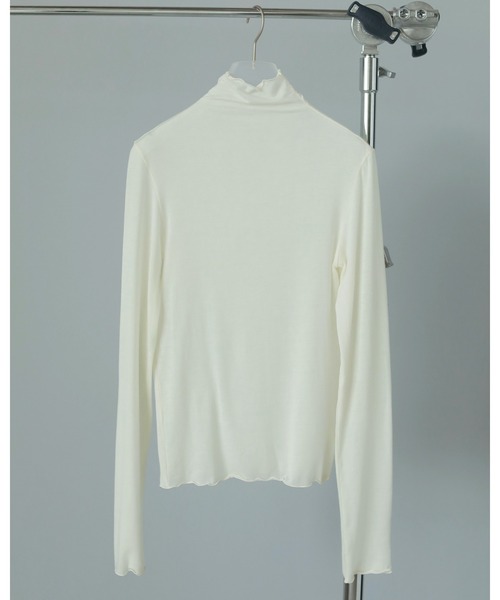 anuke（アンヌーク）の「Cashmeresilk Turtle Tops（Tシャツ/カットソー・レディース・ブラック/アイボリー/グレー・FREE）」の12枚目の写真