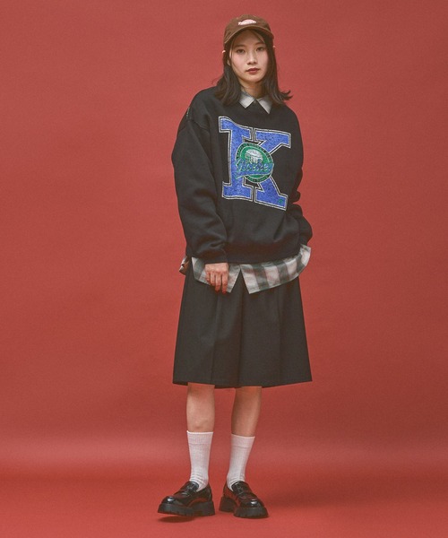 Kappa(カッパ)の「≪Kappa×and ST ウェルネスクラブ≫Icehockeyデザインスウェット (ユニセックス)(スウェット・レディース・ブラック/グレー・LARGE/SMALL/MEDIUM)」の4枚目の写真