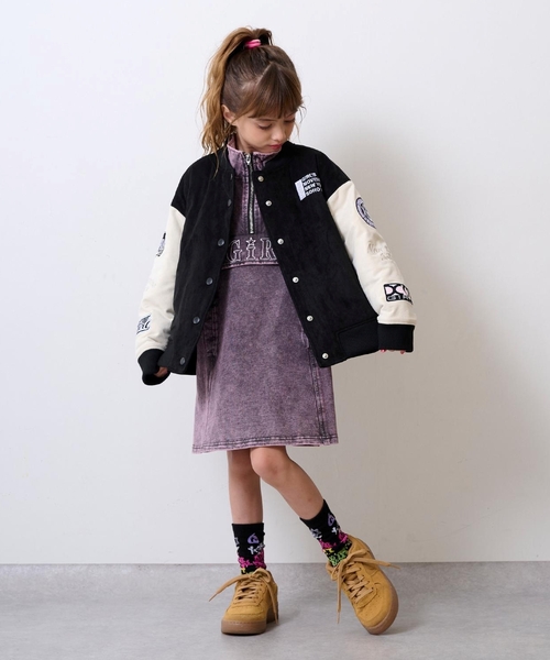 X-girl Stages(エックスガールステージス)の「袖ワッペン配色中わたブルゾン(ブルゾン・キッズ・ライトブルー/ブラック・130cm/100cm/110cm/120cm/140cm)」の4枚目の写真