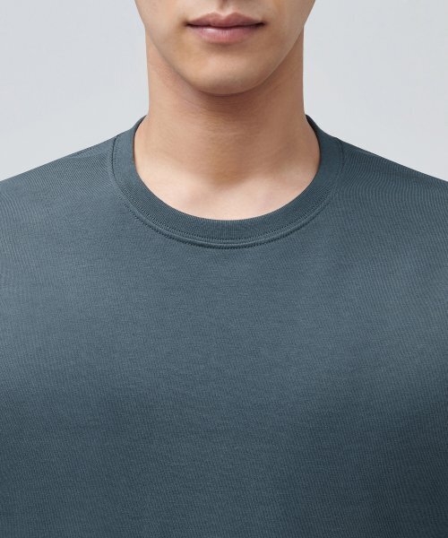 MUSINSA STANDARD（ムシンサスタンダード）の「ベーシック長袖Tシャツ[ピーコックブルー]（Tシャツ/カットソー・メンズ・その他・XX-LARGE/SMALL/MEDIUM/LARGE/X-LARGE）」の3枚目の写真