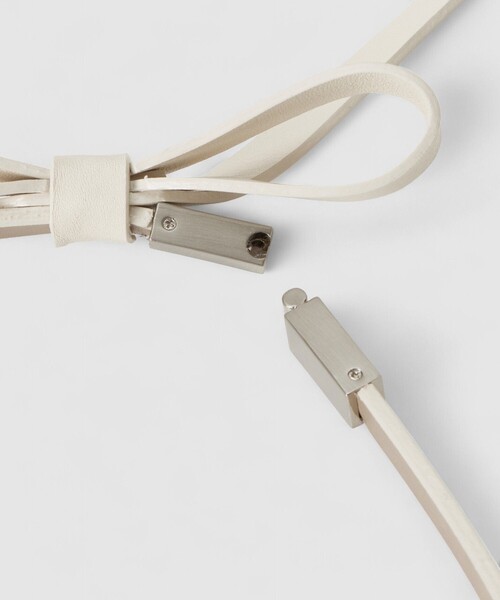 ANAYI（アナイ）の「リボンスライドベルト（ベルト・レディース・オフホワイト/ブラック・FREE）」の5枚目の写真