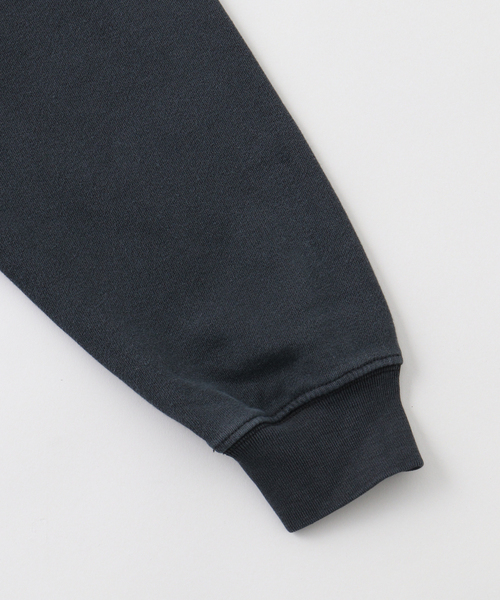 B.C STOCK(ベーセーストック)の「【GOOD OLD SHOP】コンパクト クルーネックスウェット(スウェット・メンズ・ホワイト/ブラック/ネイビー・MEDIUM/LARGE)」の21枚目の写真