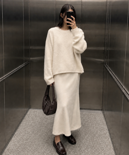 MOAA(モア)の「ブークレニットプルオーバー(アイボリー)(ニット/セーター・レディース・その他・SMALL/MEDIUM)」の1枚目の写真