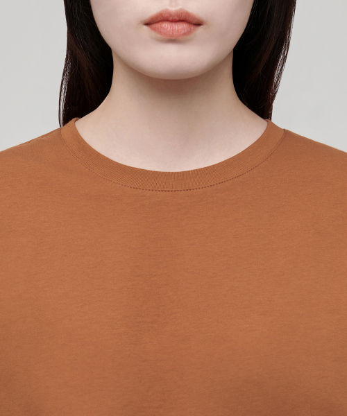 MUSINSA STANDARD WOMAN（ムシンサスタンダードウーマン）の「ウィメンズベーシッククルーネックTシャツ[ブラウン]（Tシャツ/カットソー・レディース・その他・X-SMALL）」の3枚目の写真