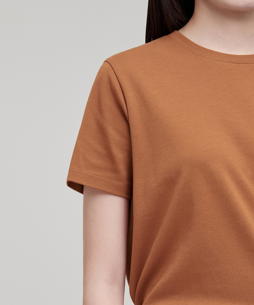 MUSINSA STANDARD WOMAN（ムシンサスタンダードウーマン）の「ウィメンズベーシッククルーネックTシャツ[ブラウン]（Tシャツ/カットソー・レディース・その他・X-SMALL）」の5枚目の写真
