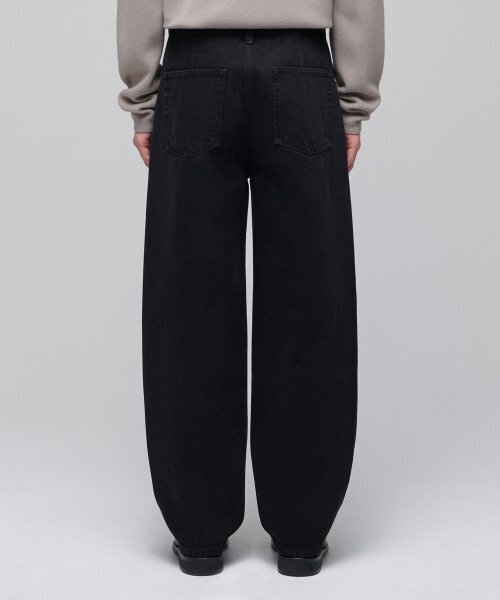 MUSINSA STANDARD（ムシンサスタンダード）の「ツイストセミバルーンデニムパンツ[ウォッシュドブラック]（デニムパンツ・メンズ・その他・38/42/36/34/32/29/30/31/33/26/27/28）」の8枚目の写真