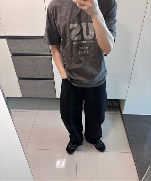 MUSINSA STANDARD（ムシンサスタンダード）の「ツイストセミバルーンデニムパンツ[ウォッシュドブラック]（デニムパンツ・メンズ・その他・38/42/36/34/32/29/30/31/33/26/27/28）」の14枚目の写真
