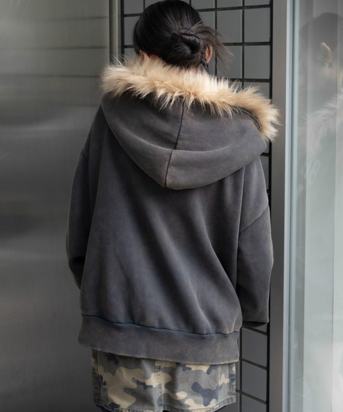 WEGO（ウィゴー）の「WEGO/【25年秋冬新作】裏起毛ファーフードBIGZIPパーカー（パーカー・レディース・杢グレー/ブラック系その他/スミクロ/ブラウン・FREE）」の15枚目の写真