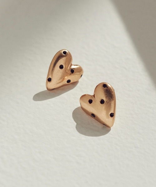 GOLDY(ゴールディ)の「ドット ハート メタル ピアス(ピアス(両耳用)・レディース・ゴールド/シルバー系その他/ゴールド系その他/シルバー・FREE)」の4枚目の写真