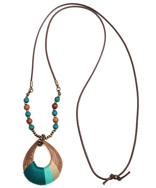 チチカカ(チチカカ)の「糸巻ウッドネックレス(ネックレス・レディース・マスタード/ターコイズブルー/ブルー・FREE)」の12枚目の写真