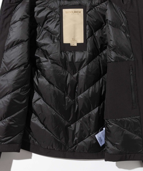 WOOLRICH（ウールリッチ）の「WOOLRICH Firth Parka in Tech Softshell  ウールリッチ ファース パーカ テック ソフトシェル ダウンジャケット（ダウンジャケット/コート・レディース・ネイビー/ブラック/クリーム・X-SMALL/SMALL/MEDIUM/LARGE）」の17枚目の写真