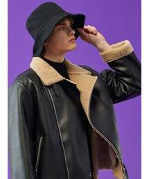 KOLEAT（コレット）の「MEN オーバーフィット マスタングフリースジャケット Black Beige（ムートンコート）」