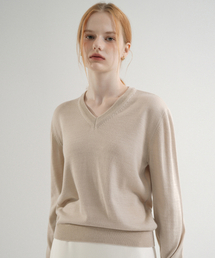 VLETI（ブレッティ）の「Premium Anti-filling Wool V-neck Basic Knit (Gray_beige)（ニット/セーター）」
