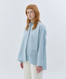 MODERNABLE（モダンエイブル）の「オーバーサイズベーシックコットンロゴシャツ - スカイブルー（シャツ/ブラウス）」