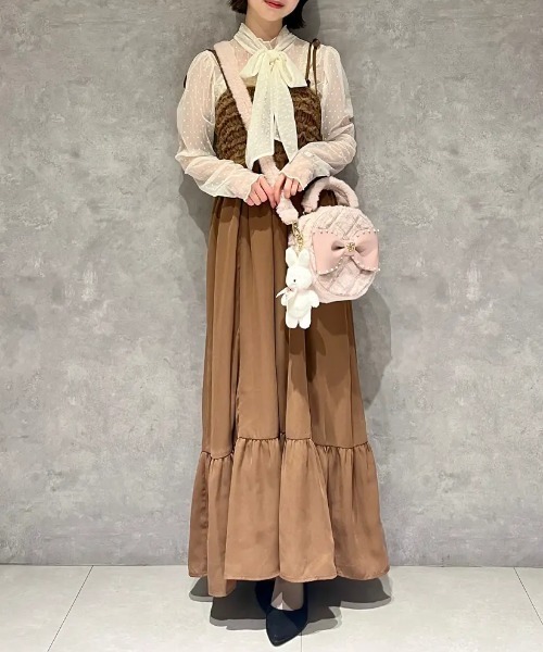 Maison de FLEUR(メゾンドフルール)の「フェイクファーパールリボンラウンドバッグ(ハンドバッグ・レディース・ピンク/ホワイト・FREE)」の6枚目の写真