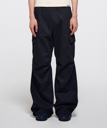 ERA（エラ）の「MEN DIAGONAL CUT CARGO PANTS - BLACK（その他パンツ）」