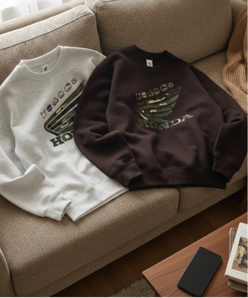 sanrio（サンリオ）の「【HONDA/ホンダ×Sanrio/サンリオ】HONDA×はぴだんぶい　リップルダンボールサガラ刺繍スウェットクルー（スウェット・メンズ・ブラック/オートミール/ブラウン/ライトグリーン・MEDIUM/LARGE）」の3枚目の写真