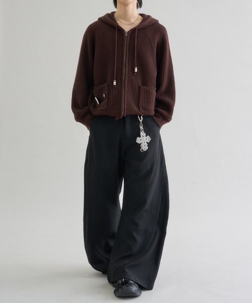 EPNK(イーピーエヌケー)の「Switching Curve Slacks /スイッチカーブスラックス(スラックス・メンズ・ブラック・SMALL/LARGE/MEDIUM)」の6枚目の写真