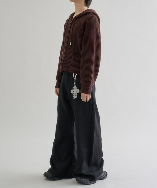 EPNK(イーピーエヌケー)の「Switching Curve Slacks /スイッチカーブスラックス(スラックス・メンズ・ブラック・SMALL/LARGE/MEDIUM)」の11枚目の写真