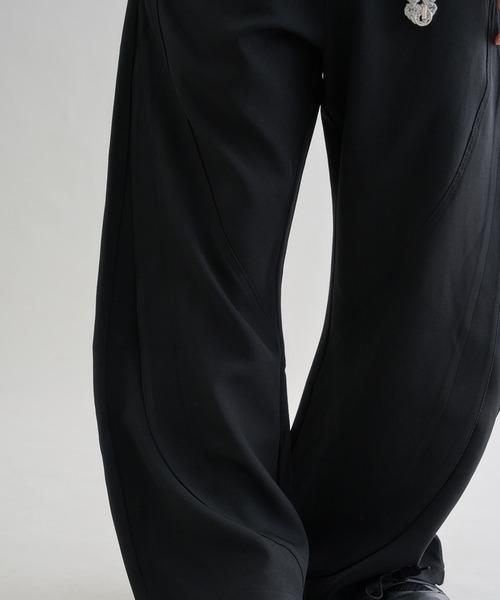 EPNK(イーピーエヌケー)の「Switching Curve Slacks /スイッチカーブスラックス(スラックス・メンズ・ブラック・SMALL/LARGE/MEDIUM)」の12枚目の写真