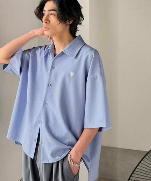 Java(ジャバ)の「《JaVaジャバコラボ》羽織りとしても重宝する、汎用性の高さが魅力!刺繍入り ヘリンボーン織ストライプ柄 オーバーサイズ半袖シャツ(シャツ/ブラウス・メンズ・イエロー/サックスブルー/オフホワイト/チャコールグレー・SMALL/MEDIUM/LARGE)」の11枚目の写真
