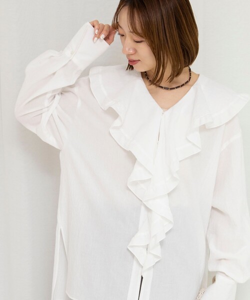 NOLLEY’S（ノーリーズ）の「ウォッシャブルラッフルカラーブラウス（シャツ/ブラウス・レディース・ブラック系その他/ホワイト系その他2/ホワイト・FREE）」の7枚目の写真