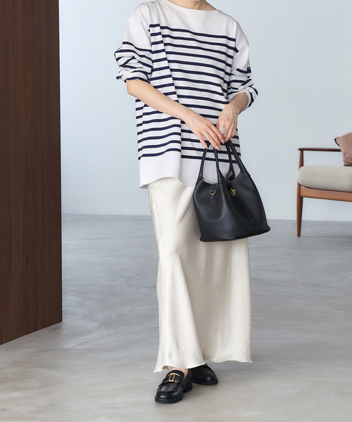 VIOLAd'ORO（ヴィオラドーロ）の「《WEB限定 / 追加》VIOLAd’ORO/ヴィオラドーロ TRERO BELT BAG（ハンドバッグ・レディース・ブラック・FREE）」の3枚目の写真