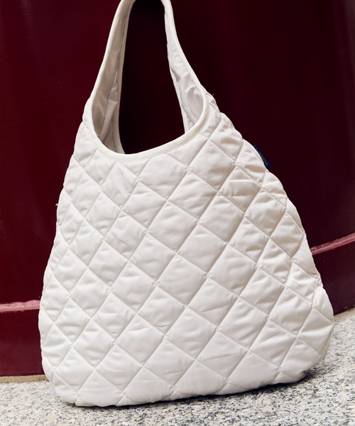 LAVENHAM（ラベンハム）の「Quilted Round Bag Unisex / キルテッド ラウンド バッグ ユニセックス（ショルダーバッグ・レディース・オフホワイト/ブラウン・ONE SIZE）」の8枚目の写真