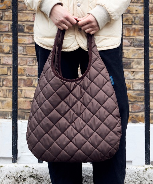 LAVENHAM（ラベンハム）の「Quilted Round Bag Unisex / キルテッド ラウンド バッグ ユニセックス（ショルダーバッグ・レディース・オフホワイト/ブラウン・ONE SIZE）」の17枚目の写真
