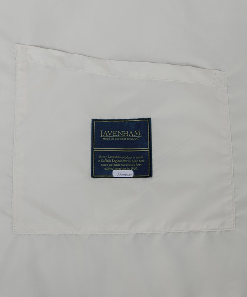 LAVENHAM（ラベンハム）の「Quilted Round Bag Unisex / キルテッド ラウンド バッグ ユニセックス（ショルダーバッグ・レディース・オフホワイト/ブラウン・ONE SIZE）」の14枚目の写真