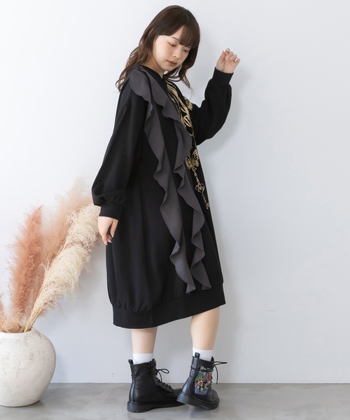 553278：箔プリントシャンデリア フリル裏毛ワンピース（ワンピース