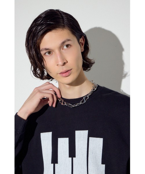 AZUL by moussy（アズールバイマウジー）の「ツイストスパインネックレス（ネックレス・メンズ・シルバー・FREE）」の3枚目の写真