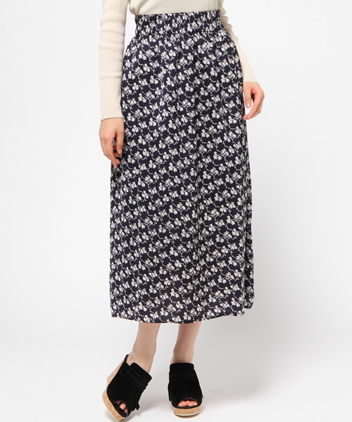 Kastane(カスタネ)の「花柄スリットロングスカート(スカート・レディース・ブルー系その他/ホワイト系その他・FREE)」の14枚目の写真