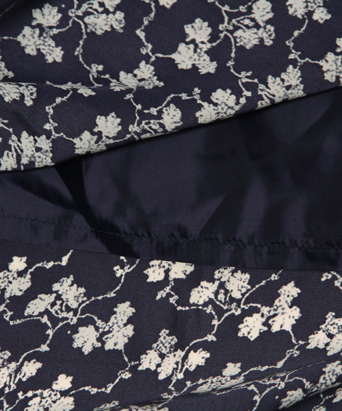 Kastane(カスタネ)の「花柄スリットロングスカート(スカート・レディース・ブルー系その他/ホワイト系その他・FREE)」の10枚目の写真