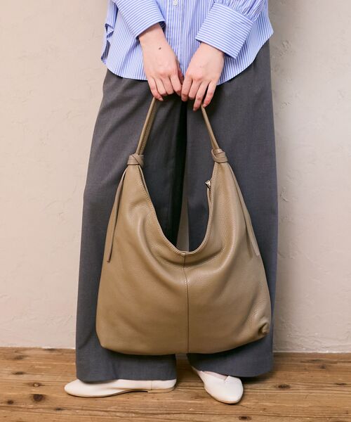 le.coeur blanc（ルクールブラン）の「MILLELA FIRENZE ホーボーショルダーバッグ（ショルダーバッグ・レディース・グレイッシュベージュ/ブラック・FREE）」の4枚目の写真