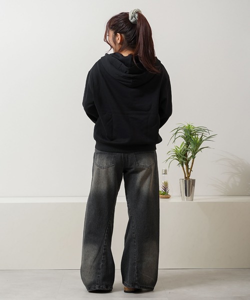 1111clothing(ワンフォークロージング)の「デニム バギー カーブパンツ / Denim Baggy Curve Pants(デニムパンツ・メンズ・インディゴブルー/ブラック・L/M)」の16枚目の写真