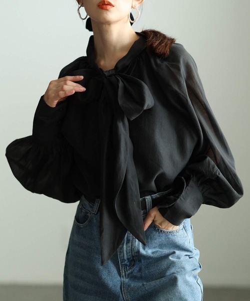 Sawa a la mode(サワアラモード)の「リボンタイボリューム袖シアーブラウス(シャツ/ブラウス・レディース・ブラウン/ホワイト/ブラック・FREE)」の3枚目の写真