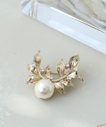 Three Four Time（スリーフォータイム）の「メタルリーフパールブローチ（ブローチ/コサージュ）」