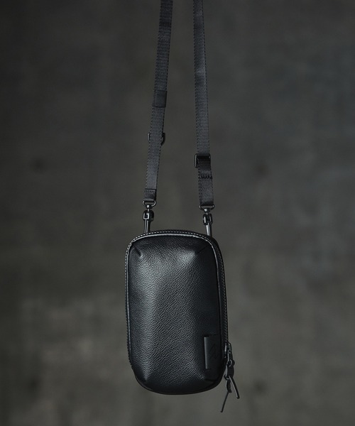 WEXLEY(ウェクスレイ)の「WEXLEY / VERTICAL SLING Japan Limited Edition(ショルダーバッグ・メンズ・ブラック・FREE)」の1枚目の写真