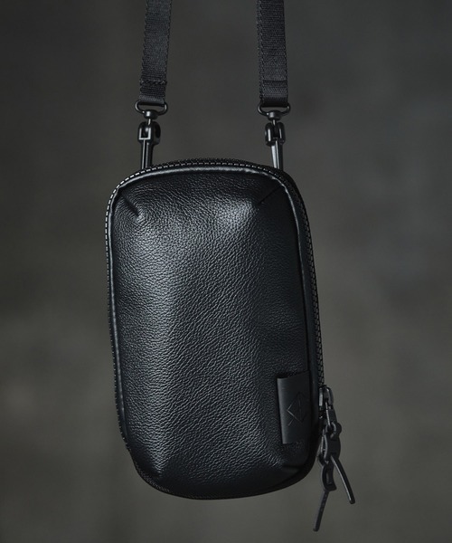 WEXLEY(ウェクスレイ)の「WEXLEY / VERTICAL SLING Japan Limited Edition(ショルダーバッグ・メンズ・ブラック・FREE)」の3枚目の写真