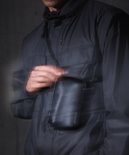 WEXLEY(ウェクスレイ)の「WEXLEY / VERTICAL SLING Japan Limited Edition(ショルダーバッグ・メンズ・ブラック・FREE)」の9枚目の写真