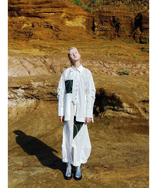 UN3D.(アンスリード)の「ART DOCKING SH / アートドッキングシャツ(シャツ/ブラウス・レディース・ホワイト/ブラック/カーキ・36/38)」の1枚目の写真