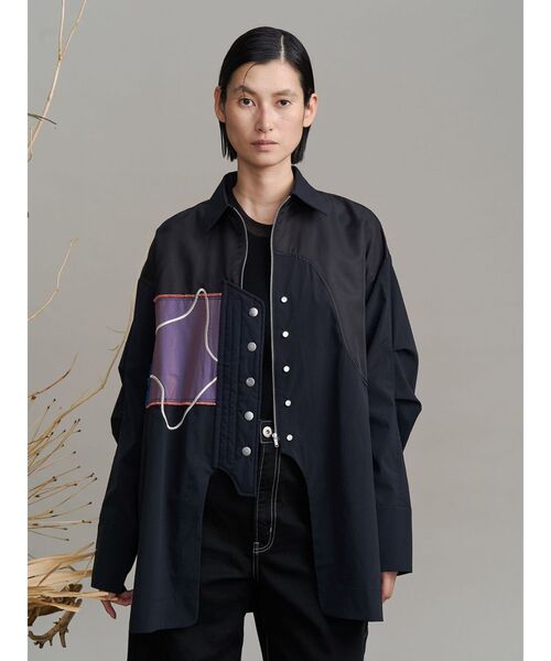 UN3D.(アンスリード)の「ART DOCKING SH / アートドッキングシャツ(シャツ/ブラウス・レディース・ホワイト/ブラック/カーキ・36/38)」の2枚目の写真